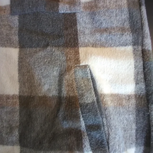 Plaid Fannel  Button-Up Jacket Womens Long Size XL Fall Cozy Outdoors Pockets - Picture 7 of 9